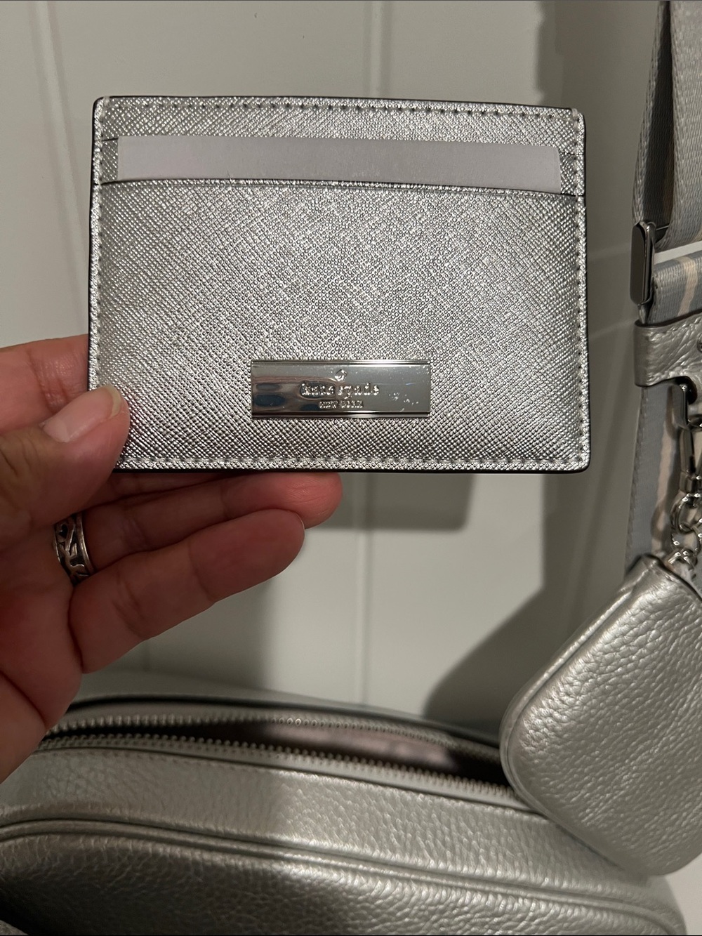 kate spade ♠️ Silver Pebbled Crossbody Camera Purse-strap w/ wallet & coin purse - Picture 9 of 16